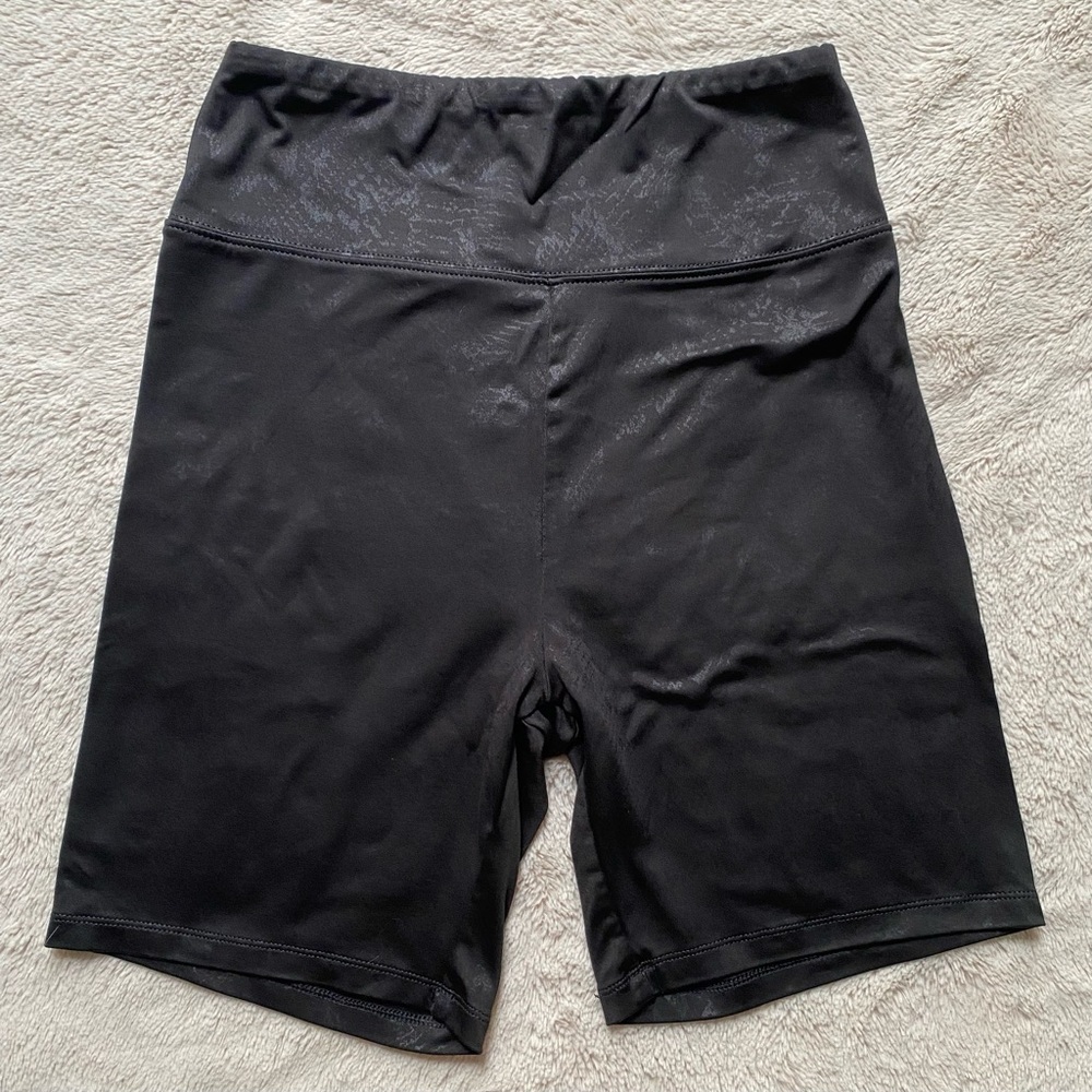 American Eagle Snake Print Bike Shorts 💕 - Picture 4 of 6